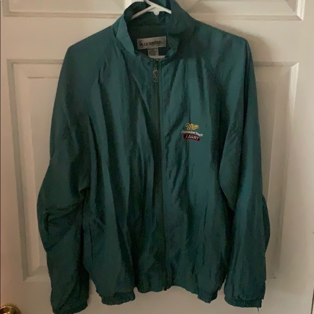 Men’s Vintage Miller Light windbreaker. Medium.